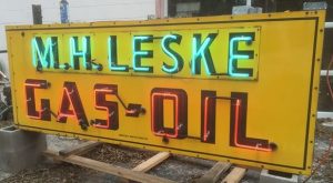 Restoration fo the Leske Oil neon sign